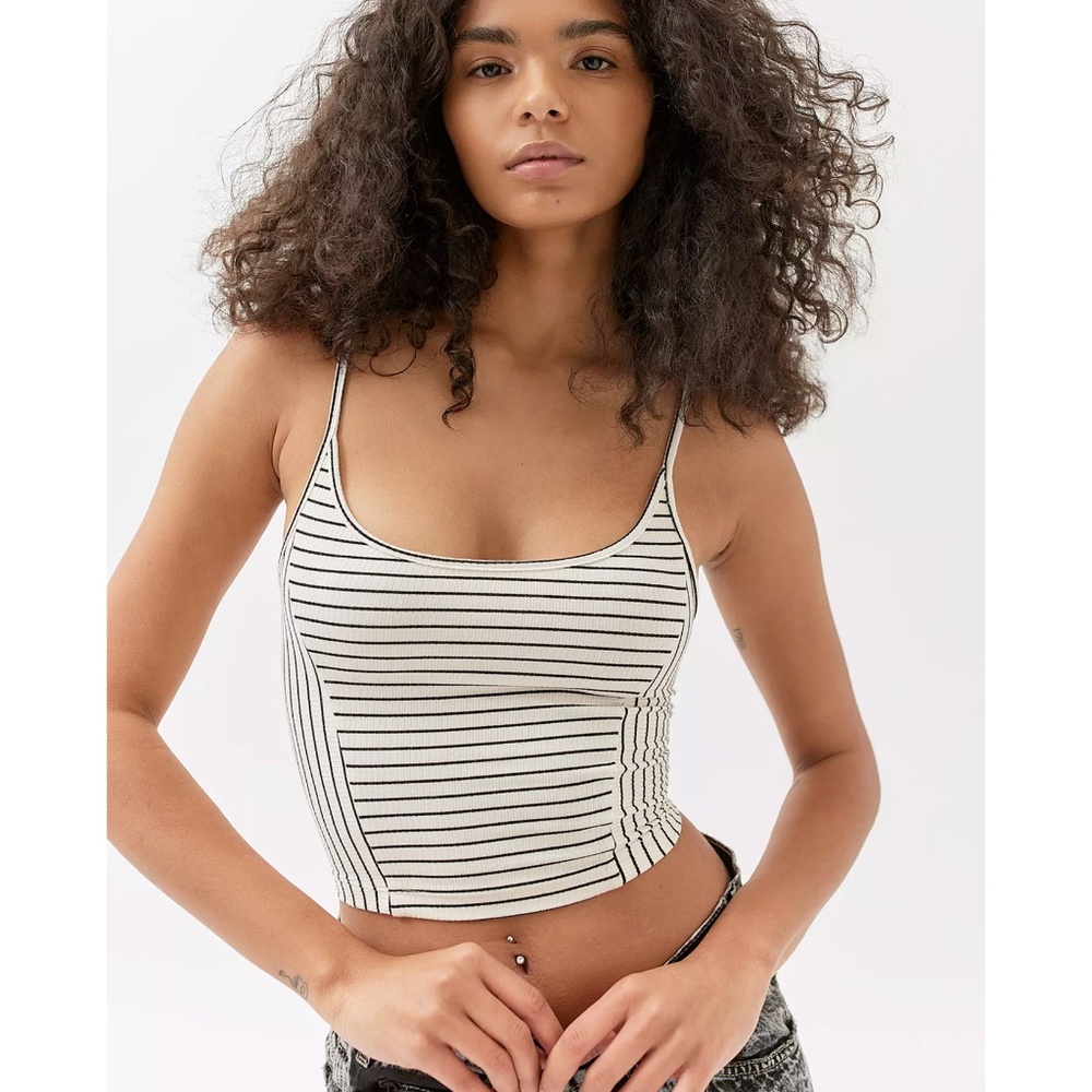 🍓3 for 45- Urban Outfitters Cropped Striped tank
